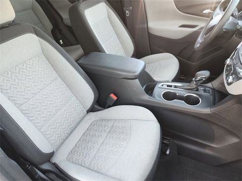 Used 2022 Chevrolet Equinox LT image 14