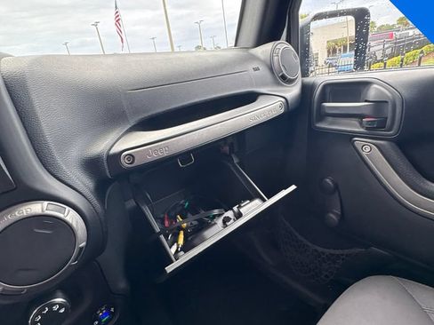 Used 2015 Jeep Wrangler Sport AWD/4WD image 31