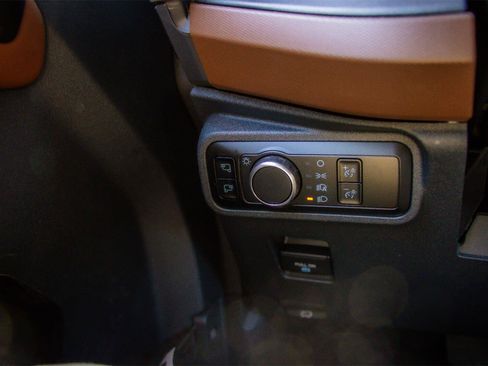 Certified 2024 Ford Bronco Outer Banks AWD/4WD image 19