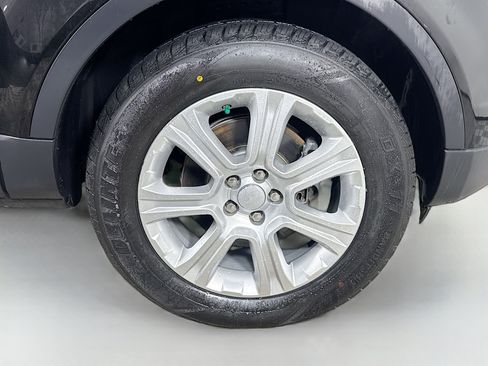 Used 2017 Land Rover Range Rover Evoque SE Premium image 32