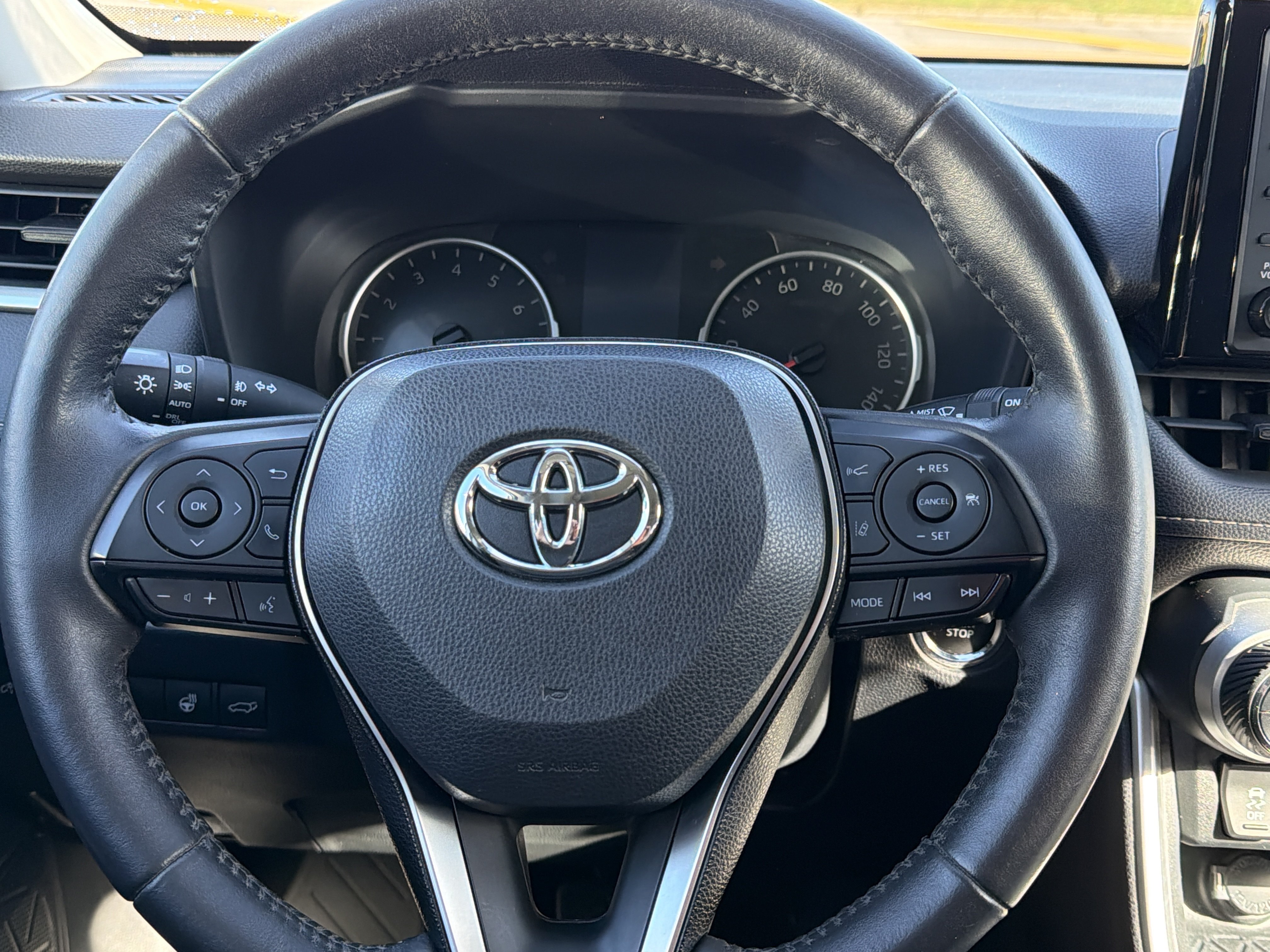 Used 2019 Toyota RAV4 XLE w/ Convenience Package AWD/4WD image 14