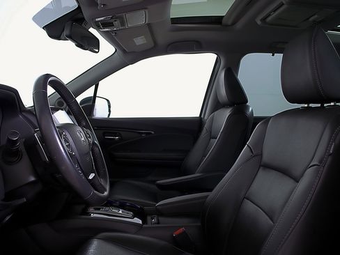 Used 2016 Honda Pilot Elite image 23