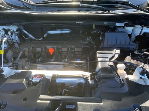 Used 2021 Honda HR-V EX image 9