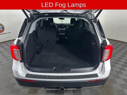Used 2021 Ford Explorer XLT w/ Equipment Group 202A AWD/4WD image 19