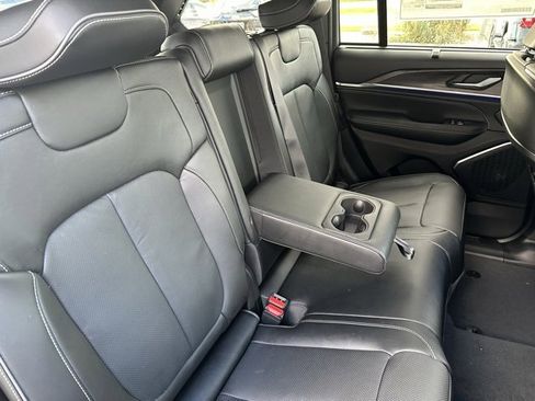 New 2025 Jeep Grand Cherokee Overland image 19