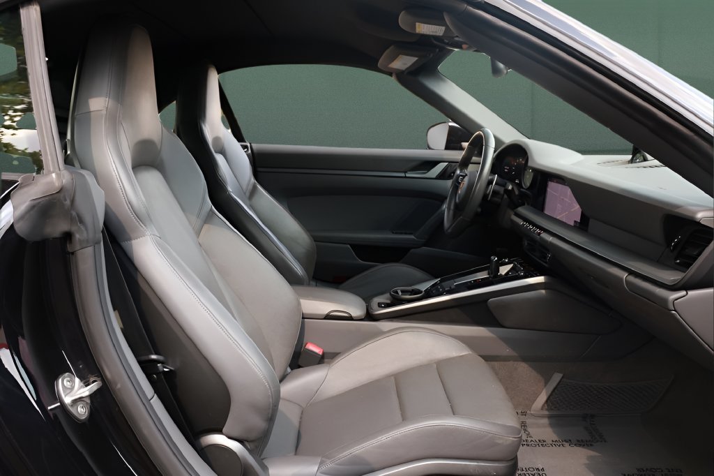 Used 2021 Porsche 911 Carrera RWD image 48