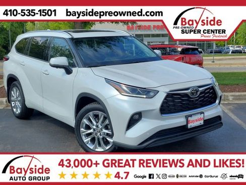 Used 2025 Toyota Highlander Limited AWD/4WD image 1