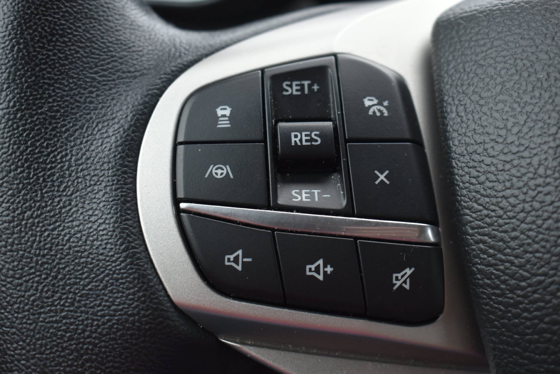 Used 2023 Ford Explorer Limited AWD/4WD image 20