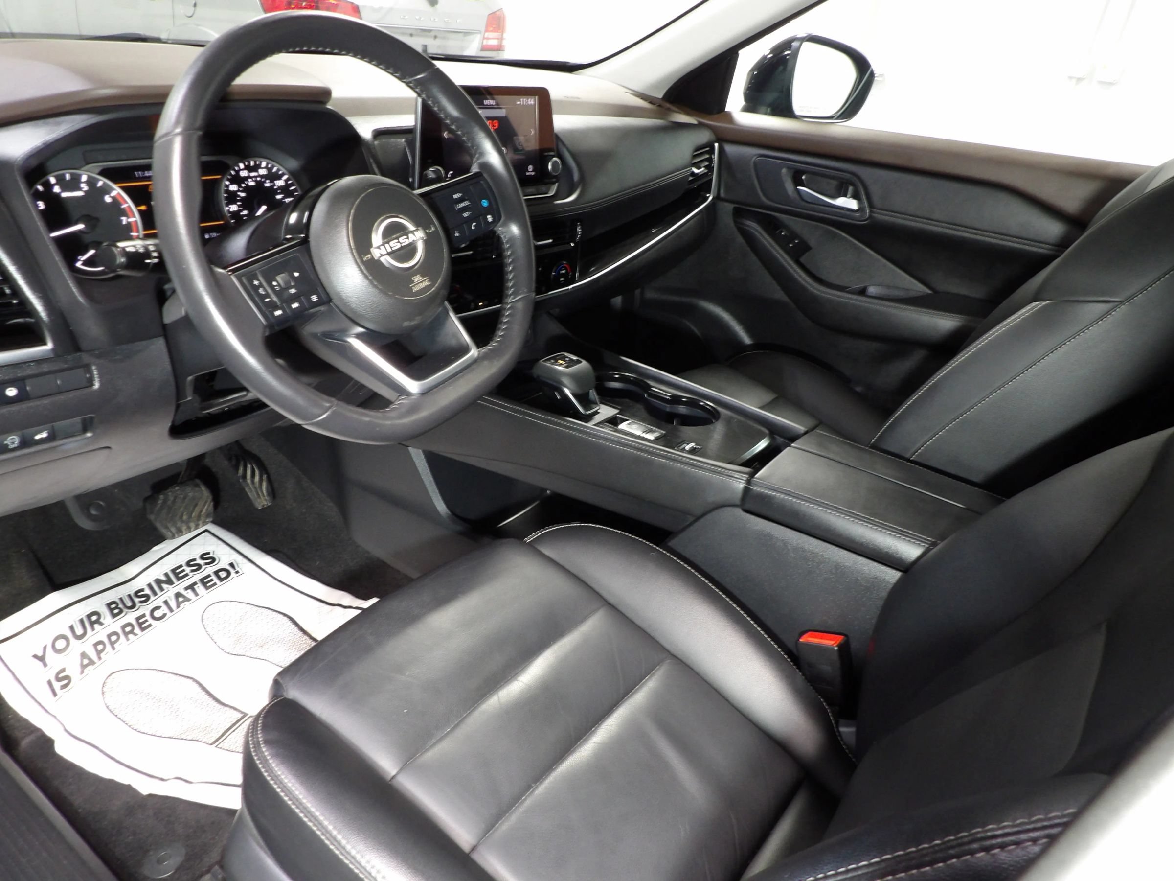Used 2023 Nissan Rogue SL FWD image 9