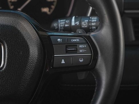 Used 2023 Honda Pilot EX-L image 18
