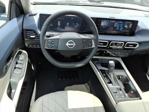 New 2026 Nissan Sentra SL FWD image 8