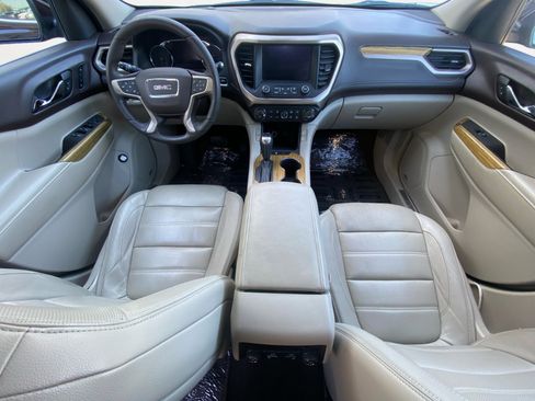 Used 2017 GMC Acadia Denali w/ Technology Package image 3