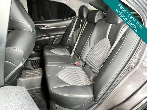 Used 2022 Toyota Camry SE w/ Carpet Mat Package (TMS) FWD image 19