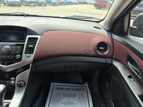 Used 2014 Chevrolet Cruze LT FWD image 21