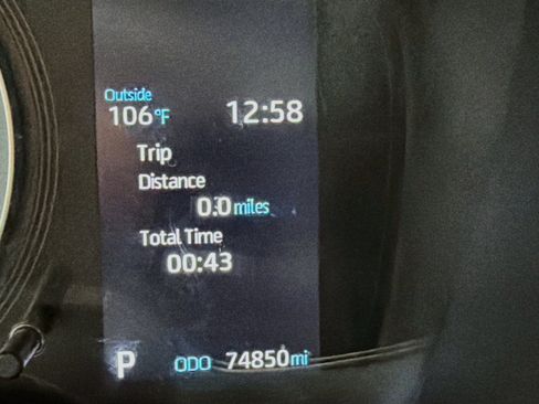 Used 2020 Toyota Corolla LE w/ Carpet Mat Package (TMS) FWD image 8