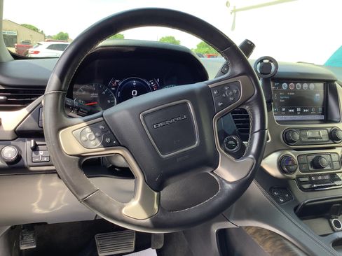 Used 2018 GMC Yukon XL Denali w/ Open Road Package AWD/4WD image 23