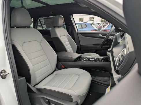 New 2026 Volkswagen Atlas Cross Sport SEL R-Line AWD/4WD image 38