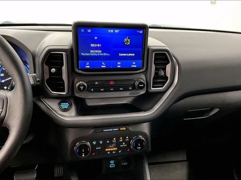 Used 2022 Ford Bronco Sport Outer Banks w/ Tech Package AWD/4WD image 29
