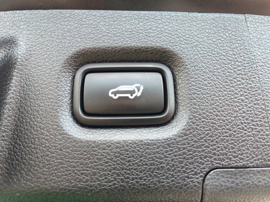 Used 2023 Hyundai Santa Fe SEL AWD/4WD image 32