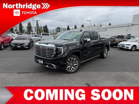 Used 2024 GMC Sierra 1500 Denali w/ Denali Reserve Package AWD/4WD image 1