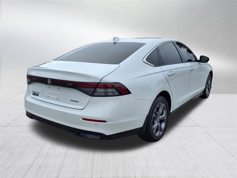 Used 2023 Honda Accord EX-L image 4