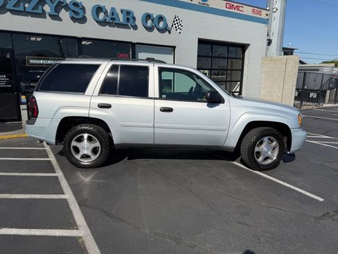 Used 2007 Chevrolet TrailBlazer LS w/ LS Preferred Equipment Group AWD/4WD image 8