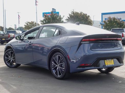 New 2026 Toyota Prius XLE image 10