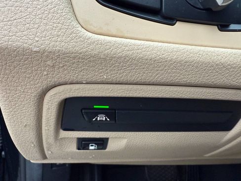 Used 2017 BMW 330e image 17