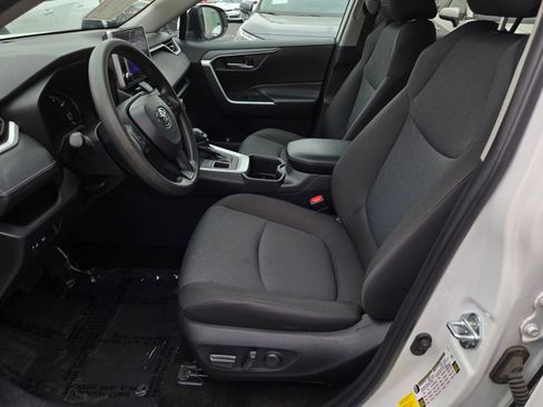 Certified 2025 Toyota RAV4 XLE AWD/4WD image 15