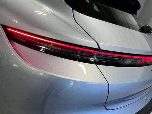 New 2026 Porsche Taycan 4S AWD/4WD image 25