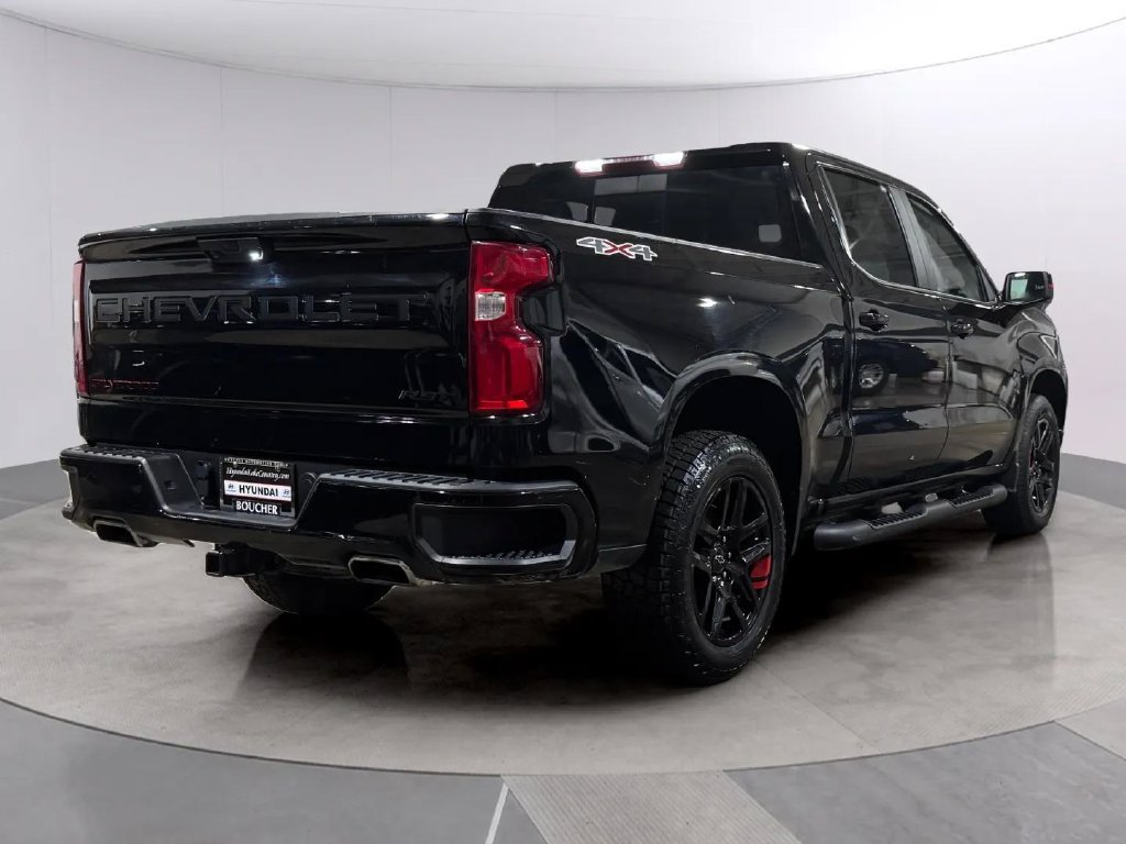 Used 2023 Chevrolet Silverado 1500 RST w/ Redline Edition AWD/4WD image 3