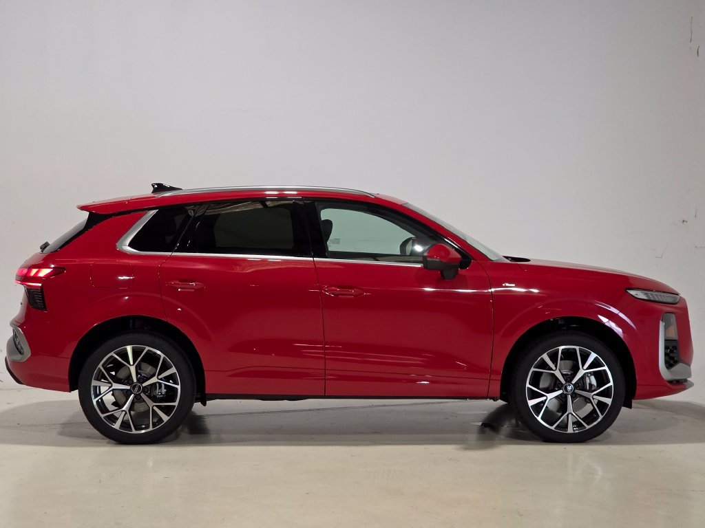 New 2026 Audi Q3 quattro 2.0T AWD/4WD image 4
