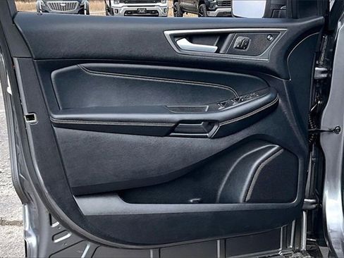 Used 2022 Ford Edge Titanium image 20