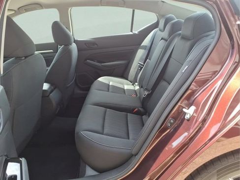 Used 2023 Nissan Altima 2.5 SV FWD image 22