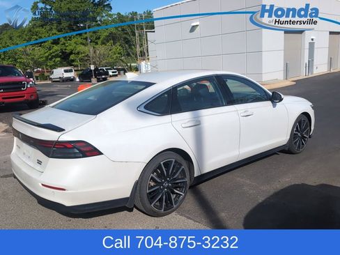 Used 2023 Honda Accord Touring image 8