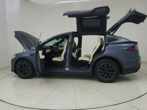Used 2023 Tesla Model X image 76