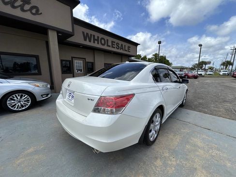 Used 2010 Honda Accord EX-L image 7