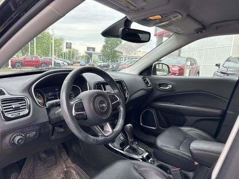 Used 2018 Jeep Compass Limited AWD/4WD image 11