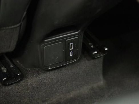 Used 2021 Buick Encore GX Select w/ Sport Touring Package FWD image 32