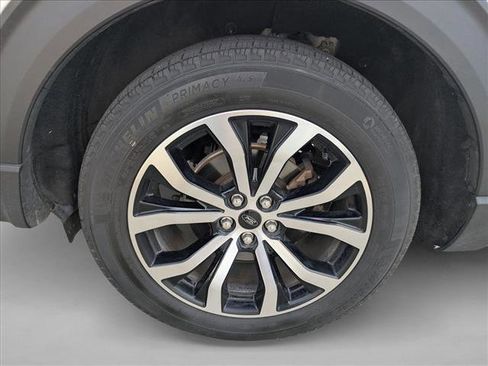 Used 2022 Ford Explorer ST-Line w/ Class IV Trailer Tow Package image 6