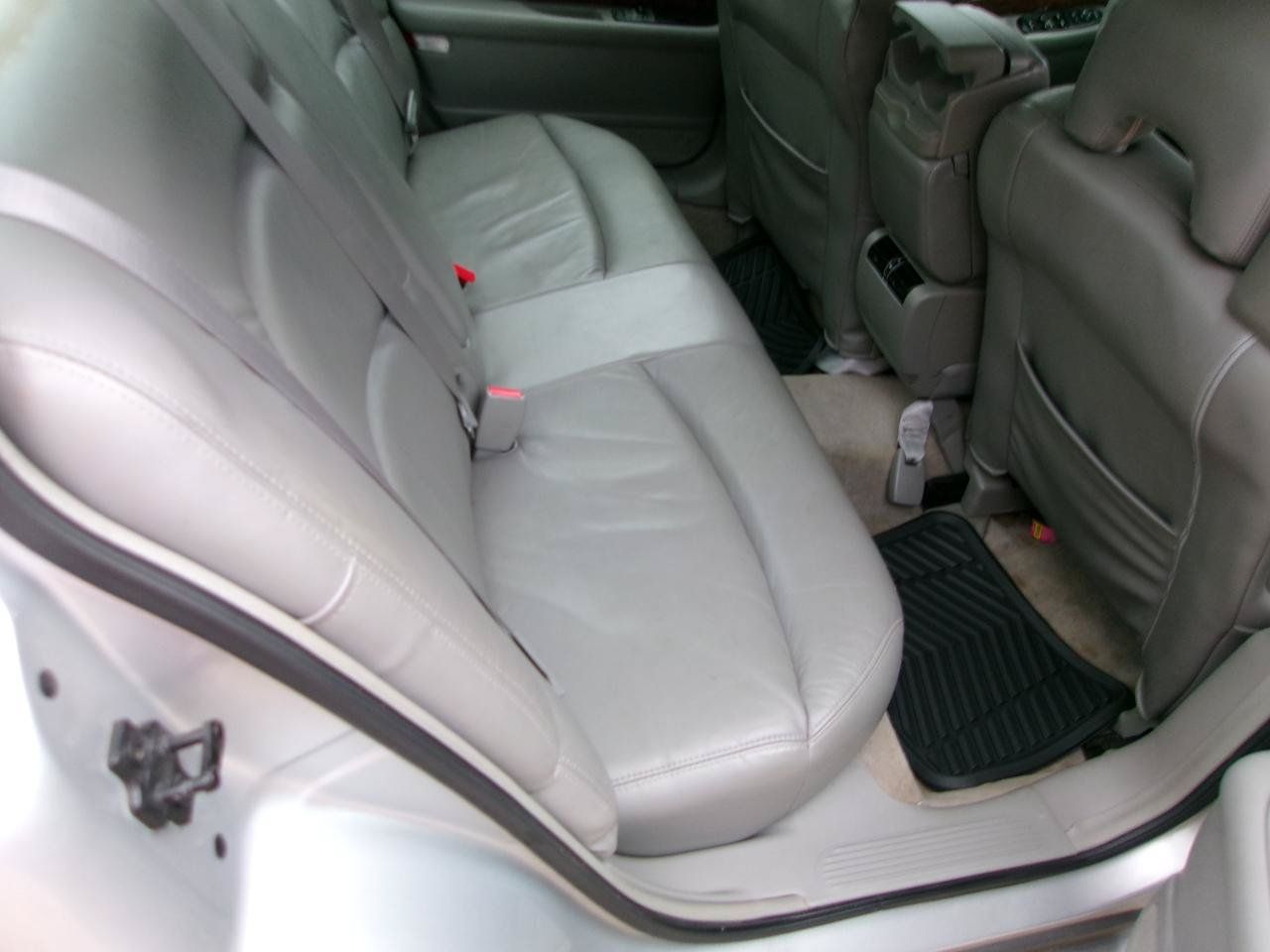 Used 2001 Buick Le Sabre Limited w/ Driver Confidence Pkg FWD image 7