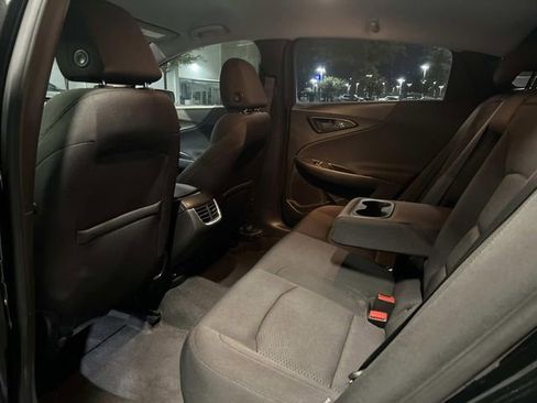 Used 2018 Chevrolet Malibu Hybrid w/ Driver Confidence Package image 22