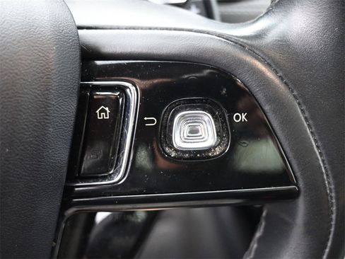 Used 2021 Lincoln Corsair AWD w/ Premium Package image 28