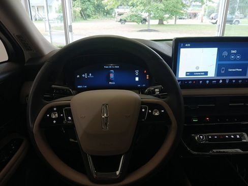 Used 2024 Lincoln Corsair Reserve w/ Equipment Group 201A AWD/4WD image 19