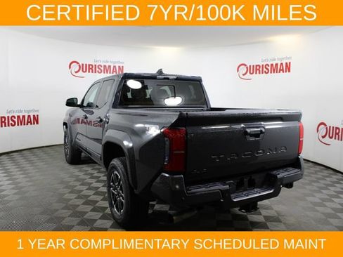 Used 2025 Toyota Tacoma TRD Sport w/ TRD Sport Upgrade Package AWD/4WD image 7