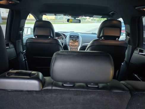 Used 2017 Lincoln MKC Premiere FWD image 25