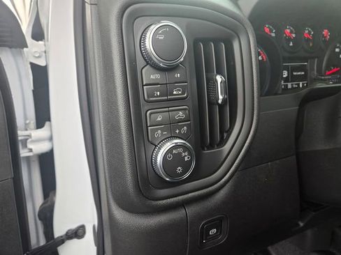 New 2026 GMC Sierra 1500 Pro AWD/4WD image 9