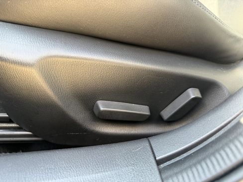 Used 2017 MAZDA MAZDA3 Touring image 31