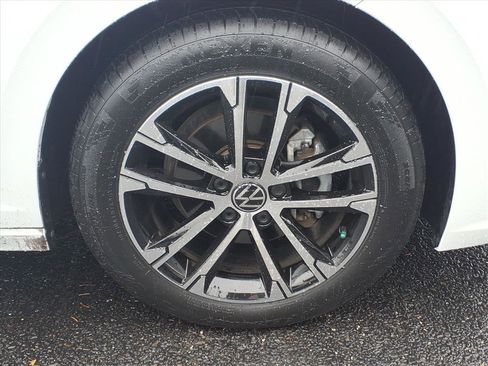 Certified 2022 Volkswagen Jetta Sport image 9