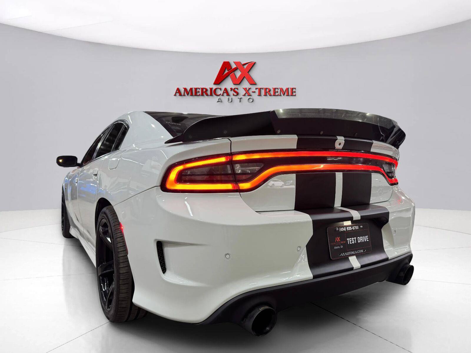 Used 2019 Dodge Charger Scat Pack w/ Dynamics Package RWD image 5